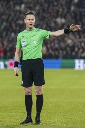 ROTTERDAM, 29-2-2024, Stadium de Kuip, Dutch KNVB beker half final, 2023 2024, Feyenoord - FC Groningen, Referee Danny Makkelie. Feyenoord - Groningen (cup)  x24469579x Copyright: