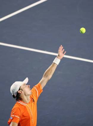(240301) -- ACAPULCO, March 1, 2024 -- Alex De Minaur of Australia serves the ball during the quarterfinal match against Stefanos Tsitsipas of Greece at the 2024 ATP, Tennis Herren Mexican Open tennis tournament in Acapulco, Mexico, Feb. 29, 2024. ) (SP)MEXICO-ACAPULCO-TENNIS-ATP-MEXICAN OPEN-QUARTERFINAL LixMengxin 