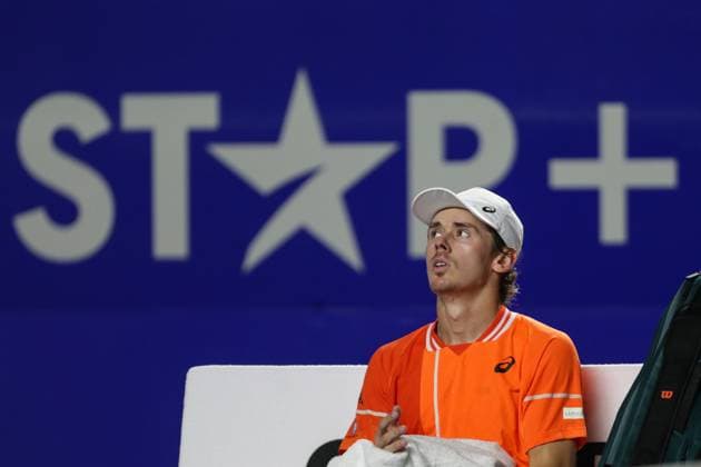 (240301) -- ACAPULCO, March 1, 2024 -- Alex De Minaur of Australia reacts during the quarterfinal match against Stefanos Tsitsipas of Greece at the 2024 ATP, Tennis Herren Mexican Open tennis tournament in Acapulco, Mexico, Feb. 29, 2024. (Photo by Xinhua) (SP)MEXICO-ACAPULCO-TENNIS-ATP-MEXICAN OPEN-QUARTERFINAL FranciscoxCanedo 