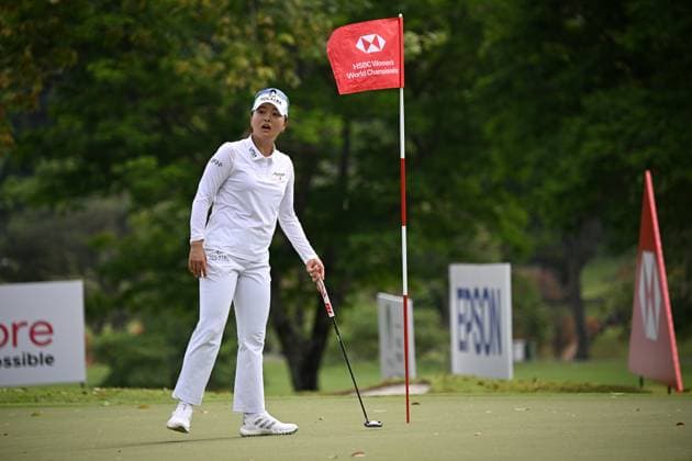 (240301) -- SINGAPORE, March 1, 2024 -- Ko Jin Young of South Korea competes during the second day of the HSBC Women s World Championship, WM, Weltmeisterschaft held in Singapore s Sentosa Golf Club on March 1, 2024. (Photo by Then Chih Wey Xinhua) (SP)SINGAPORE-GOLF-WOMEN S WORLD CHAMPIONSHIP XinxJiapo 