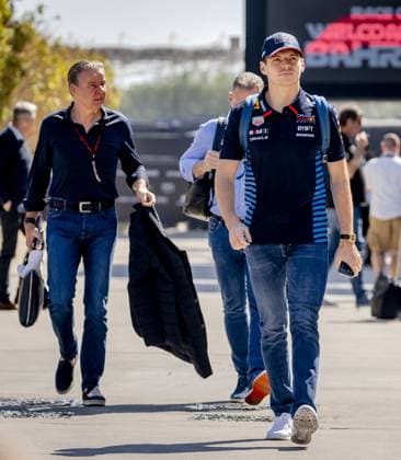 BAHRAIN - Max Verstappen (Red Bull Racing) prior to the third free practice at the Bahrain International Circuit in the Sakhir desert area prior to the Bahrain Grand Prix. ANP REMKO DE WAAL Practice 2024 2025 xVIxANPxSportx xxANPxIVx 492512801 originalFilename: 492512801.jpg