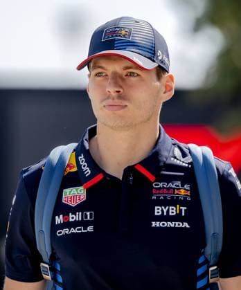 BAHRAIN - Max Verstappen (Red Bull Racing) prior to the third free practice at the Bahrain International Circuit in the Sakhir desert area prior to the Bahrain Grand Prix. ANP REMKO DE WAAL Practice 2024 2025 xVIxANPxSportx xxANPxIVx 492512804 originalFilename: 492512804.jpg