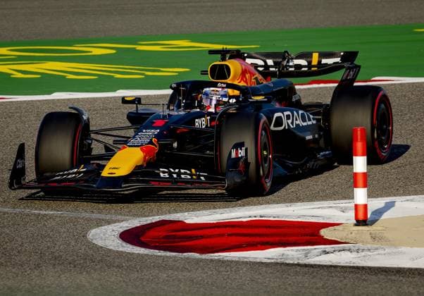 BAHRAIN - Max Verstappen (Red Bull Racing) during the third free practice session at the Bahrain International Circuit in the Sakhir desert area prior to the Bahrain Grand Prix. ANP REMKO DE WAAL Practice 2024 2025 xVIxANPxSportx xxANPxIVx 492522989 originalFilename: 492522989.jpg