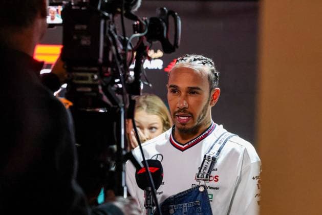 Formula 1 GP Bahrain Friday 01 03 2024 Lewis Hamilton 44, Mercedes AMG Petronas F1 Team Formula 1 GP Bahrain Friday 01 03 2024 Copyright: xBEAUTIFULxSPORTS Erlhofx