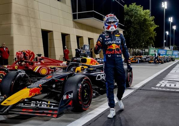 BAHRAIN - Max Verstappen (Red Bull Racing) after qualifying on the Bahrain International Circuit in the Sakhir desert area prior to the Bahrain Grand Prix. ANP REMKO DE WAAL Qualifying 2024 2025 xVIxANPxSportx xxANPxIVx 492539005 originalFilename: 492539005.jpg