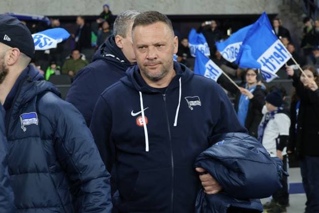 DEU, DFL, 2 FBL, Hertha BSC vs Holstein Kiel, 01 03 2024, Berliner Olympiastadion, Berlin, DEU, DFL, 2 FBL, Hertha BSC vs Holstein Kiel, in the picture head coach Pal Dardai Hertha BSC Berlin DFL regulations prohibit any use of Photographs as image sequences and or quasi video Foto Juergen Engler nordphoto GmbH nordphotoxGmbHx xEngler nph00076