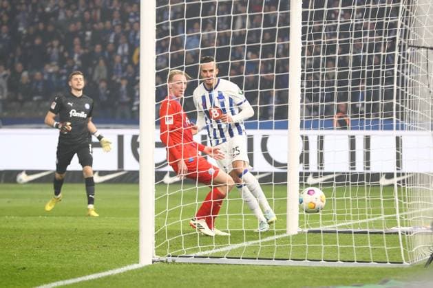 01 03 2024, xtgx, Soccer 2 Bundesliga, Hertha BSC Berlin Holstein Kiel emspor, v l Goal for 1 0 by Haris Tabakovic Hertha, 25 DFL DFB REGULATIONS PROHIBIT ANY USE OF PHOTOGRAPHS as IMAGE SEQUENCES and or QUASI VIDEO Berlin