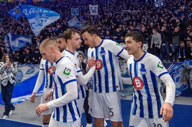 Soccer, Men, Season 2023 2024, 2 Bundesliga 24 Matchday , Hertha BSC Holstein Kiel, f l Palko Dardai Hertha BSC , Aymen Barkok Hertha BSC , Pascal Klemens Hertha BSC , Haris Tabakovic Hertha BSC , Ibrahim Maza Hertha BSC , Celebration after goal to 1 0, 01 03 2024, Copyright: xSebastianxRäppold MatthiasxKochx