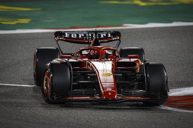 16 LECLERC Charles (mco), Scuderia Ferrari SF-24, action during the Formula 1 Gulf Air Bahrain Grand Prix 2024, 1st round of the 2024 FIA Formula One World Championship, WM, Weltmeisterschaft from February 29 to March 2, 2024 on the Bahrain International Circuit, in Sakhir, Bahrain - F1 - BAHRAIN GRAND PRIX 2024 DPPI Panoramic  240301_R01_BAHRAIN__BR34594