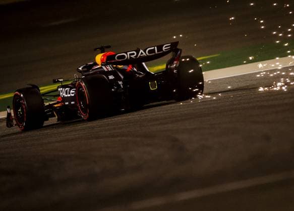 BAHRAIN - Max Verstappen (Red Bull Racing) during qualifying at the Bahrain International Circuit in the desert area of Sakhir prior to the Bahrain Grand Prix. ANP REMKO DE WAAL Qualifying 2024 2025 xVIxANPxSportx xxANPxIVx 492542666 originalFilename: 492542666.jpg