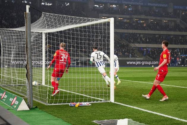 Goal for 1 0 by Haris Tabakovic Hertha BSC, 25 , GER, Hertha BSC vs Holstein Kiel, Soccer Men, 2 Bundesliga, Season 2023 2024, 24 Matchday, 01 03 2024 DFL REGULATIONS PROHIBIT ANY USE OF PHOTOGRAPHS AS IMAGE SEQUENCES AND OR QUASI VIDEO GER, Hertha BSC vs Holstein Kiel, Soccer Men, 2 Bundesliga, Season 2023 2024, 24 Matchday, 01 03 2024 Berlin Copyright: xEibner-Pressefotox xClaudiusxRaux EP_CRH
