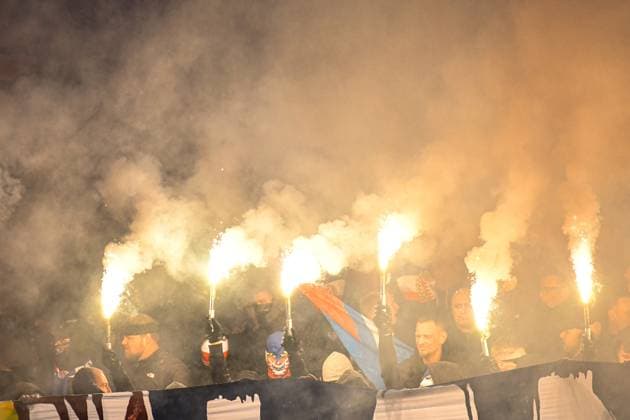 Soccer 2 Bundesliga, Hertha BSC Holstein Kiel 01 03 2024, xdanx, Soccer 2 Bundesliga, Hertha BSC Holstein Kiel, v l Fans, Atmosphere, Scarves, Flags, Visitors, Shirts, Ultras, Hertha BSC Berlin zuenden Pyrotechnik, Bengalos, Rauch DFL DFB REGULATIONS PROHIBIT ANY USE OF PHOTOGRAPHS as IMAGE SEQUENCES and or QUASI VIDEO Foto Daniel Lakomski Mix1 Berlin Olympiastadion Berlin Berlin Germany EN Copyright: xDanielxLakomskix