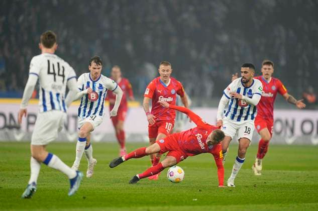 Germany, Berlin, 01 03 2024, Olympic Stadium, Hertha BSC vs Holstein Kiel 2 Bundesliga, Aymen Barkok Hertha Berlin and Colin Kleine Bekel Holstein Kiel battle for the ball Berlin Olympic Stadium Berlin Germany eu-images-659