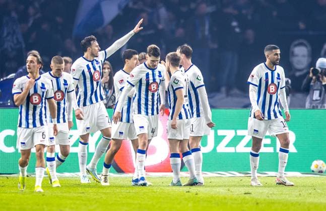 Berlin, 01 03 2024, Soccer, 2 Bundesliga, Matchday 24, Hertha BSC Holstein Kiel, Olympiastadion Berlins players cheer after Tabakovics goal for 2 0 DFL regulations and DFB regulations prohibit any use of photographs as image sequences and or quasi video, Foto Andreas Gora Hertha BSC Holstein Kiel