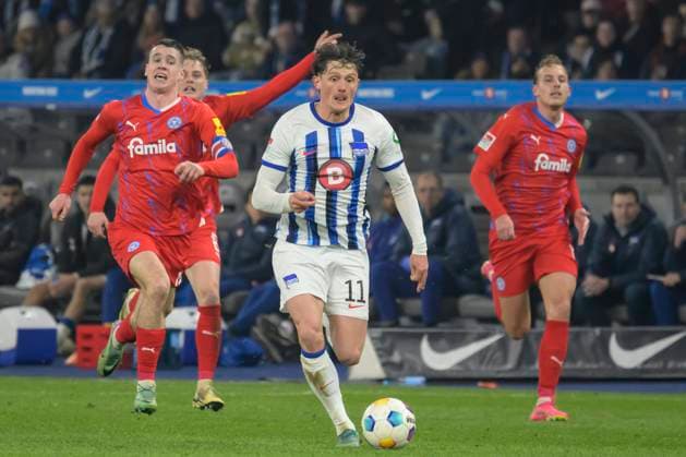 Fabian Reese Hertha BSC, 11 , Hertha BSC Holstein Kiel, 2 Bundesliga, Football, DFB, Season 2023 2024, 24 Matchday, Olympia Stadion Berlin, DFB DFL REGULATIONS PROHIBIT ANY USE OF PHOTOGRAPHS AS IMAGE SEQUENCES AND OR QUASI VIDEO, 01 03 2024, Photo HMB Media Uwe Koch Copyright: HMBxMedia UwexKoch