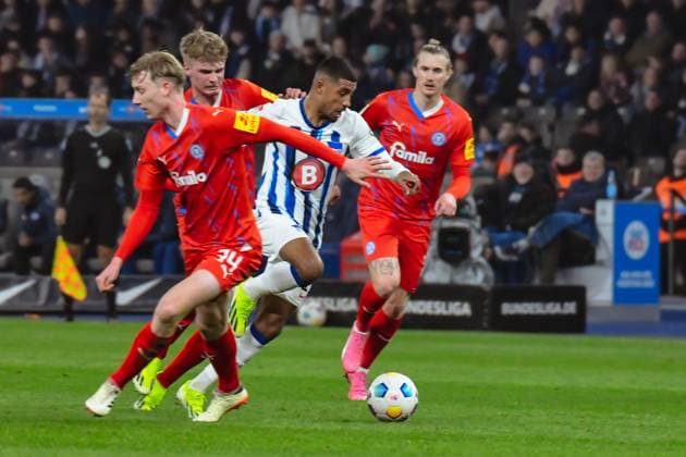 Soccer 2 Bundesliga, Hertha BSC Holstein Kiel 01 03 2024, xdanx, Soccer 2 Bundesliga, Hertha BSC Holstein Kiel, v l Colin Kleine Bekel Holstein Kiel 34 ,Jeremy Dudziak Hertha BSC 19 ,Marvin Schulz Holstein Kiel 15 ,duel, duel, fight, tackle DFL DFB REGULATIONS PROHIBIT ANY USE OF PHOTOGRAPHS as IMAGE SEQUENCES and or QUASI VIDEO Photo Daniel Lakomski Mix1 Berlin Olympiastadion Berlin Berlin Germany EN Copyright: xDanielxLakomskix