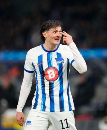 Germany, Berlin, 01 03 2024, Olympic Stadium, Hertha BSC vs Holstein Kiel 2 Bundesliga, Fabian Reese Hertha Berlin controls the ball Berlin Olympic Stadium Berlin Germany eu-images-659