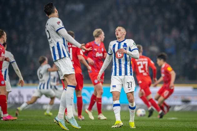 2 Soccer Bundesliga, Hertha BSC vs Holstein Kiel Berlin, 01 03 2024 Haris Tabakovic Hertha BSC, 25 , Palko Dardai Hertha BSC, 27 2 Soccer Bundesliga, Hertha BSC vs Holstein Kiel, Olympiastadion, Berlin, 01 03 2024 DFL REGULATIONS PROHIBIT ANY USE OF PHOTOGRAPHS AS IMAGE SEQUENCES AND OR QUASI VIDEO Copyright: xBEAUTIFULxSPORTS LucianoxLimax