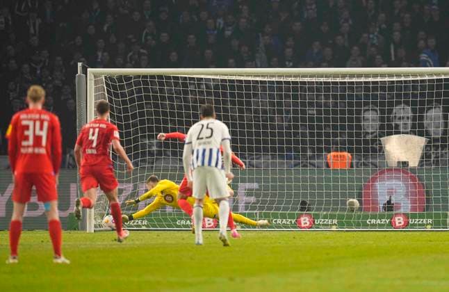 Germany, Berlin, 01 03 2024, Olympic Stadium, Hertha BSC vs Holstein Kiel 2 Bundesliga, Timo Becker Holstein Kiel scores the second goal Berlin Olympic Stadium Berlin Germany eu-images-659