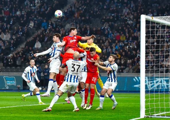 Soccer 2 Bundesliga, Hertha BSC Holstein Kiel 01 03 2024, xdanx, Soccer 2 Bundesliga, Hertha BSC Holstein Kiel, v l Pascal Klemens Hertha BSC 41 ,Patrick Erras Holstein Kiel 4 ,Toni Leistner Hertha BSC 37 ,Nicolai Remberg Holstein Kiel 22 ,Tjak Ernst Hertha BSC 12 ,Jonjoe Kenny Hertha BSC 16 ,Torszene DFL DFB REGULATIONS PROHIBIT ANY USE OF PHOTOGRAPHS as IMAGE SEQUENCES and or QUASI VIDEO Foto Daniel Lakomski Mix1 Berlin Olympiastadion Berlin Berlin Germany EN Copyright: xDanielxLakomskix