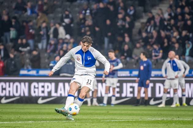 2 Soccer Bundesliga, Hertha BSC vs Holstein Kiel Berlin, 01 03 2024 Fabian Reese Hertha BSC, 11 in Warm Up 2 Soccer Bundesliga, Hertha BSC vs Holstein Kiel, Olympiastadion, Berlin, 01 03 2024 DFL REGULATIONS PROHIBIT ANY USE OF PHOTOGRAPHS AS IMAGE SEQUENCES AND OR QUASI VIDEO Copyright: xBEAUTIFULxSPORTS LucianoxLimax