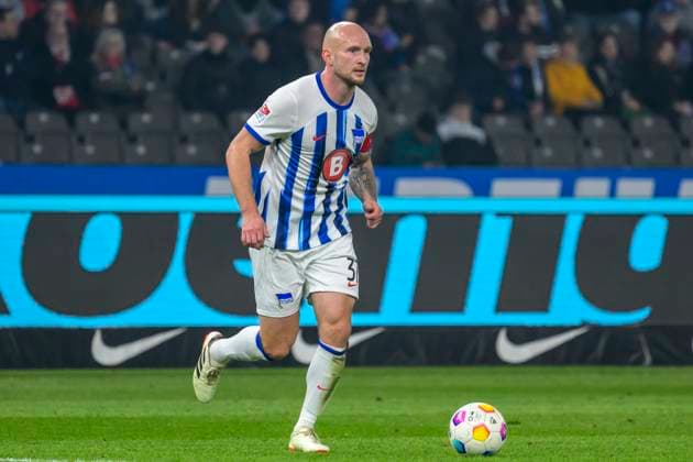 Toni Leistner Hertha BSC, 37 , Freisteller, Hertha BSC Holstein Kiel, 2 Bundesliga, Football, DFB, Spielzeit 2023 2024, 24 Spieltag, Olympia Stadion Berlin, DFB DFL REGULATIONS PROHIBIT ANY USE OF PHOTOGRAPHS AS IMAGE SEQUENCES AND OR QUASI VIDEO, 01 03 2024, Foto HMB Media Uwe Koch Copyright: HMBxMedia UwexKoch