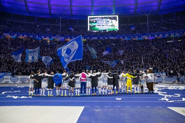 01 03 2024, xtgx, Soccer 2 Bundesliga, Hertha BSC Holstein Kiel emspor, v l Hertha players thank fans disappointed, looks disappointed, dejected, disappointed DFL DFB REGULATIONS PROHIBIT ANY USE OF PHOTOGRAPHS as IMAGE SEQUENCES and or QUASI VIDEO Berlin