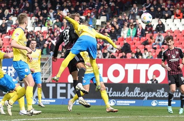 02 03 2024 Soccer Season 2023 2024 2 Soccer Bundesliga 24 Matchday 1 FC Nürnberg FCN Club BTSV Eintracht Braunschweig EBS Sportfoto Zink DaMa xdaxmax DFL regulations prohibit any use of photographs as image sequences and or quasi video only for editorial use Tor Treffer Goal shot to 1 0 Goalscorer Sebastian Andersson 20, 1 FC Nürnberg FCN vs Saulo Decarli 3, Eintracht Braunschweig BTSV EBS