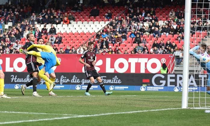 02 03 2024 Soccer Season 2023 2024 2 Soccer Bundesliga 24 Matchday 1 FC Nürnberg FCN Club BTSV Eintracht Braunschweig EBS Sportfoto Zink DaMa xdaxmax DFL regulations prohibit any use of photographs as image sequences and or quasi video only for editorial use Tor Treffer Goal shot to 1 0 Goalscorer Sebastian Andersson 20, 1 FC Nürnberg FCN vs Saulo Decarli 3, Eintracht Braunschweig BTSV EBS Ron Thorben Hoffmann 1, Eintracht Braunschweig BTSV EBS