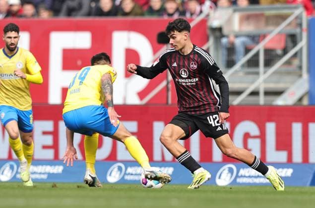 02 03 2024 Soccer Season 2023 2024 2 Soccer Bundesliga 24 Matchday 1 FC Nürnberg FCN Club BTSV Eintracht Braunschweig EBS Sportfoto Zink DaMa xdaxmax DFL regulations prohibit any use of photographs as image sequences and or quasi video only for editorial use Robin Krauße Krausse 39, Eintracht Braunschweig BTSV EBS Can Yilmaz Uzun 42, 1 FC Nürnberg FCN