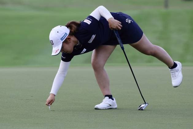 HSBC Women s World Championship, WM, Weltmeisterschaft - Round Three Ayaka Furue of Japan is in action during round three of the HSBC Women s World Championship at Sentosa Golf Club in Singapore, on March 2, 2024. Singapore Singapore  Copyright: xSuhaimixAbdullahx originalFilename:abdullah-notitle240302_nphOf.jpg