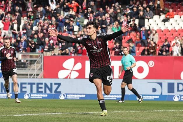 02 03 2024 Soccer Season 2023 2024 2 Soccer Bundesliga 24 Matchday 1 FC Nürnberg FCN Club BTSV Eintracht Braunschweig EBS Sportfoto Zink DaMa xdaxmax DFL regulations prohibit any use of photographs as image sequences and or quasi video only for editorial use Jubel Freude Torjubel nach Tor zum 2 0 Can Yilmaz Uzun 42, 1 FC Nürnberg FCN jubelt freut sich Torschütze Can Yilmaz Uzun 42, 1 FC Nürnberg FCN