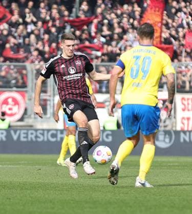 02 03 2024 Soccer Season 2023 2024 2 Soccer Bundesliga 24 Matchday 1 FC Nürnberg FCN Club BTSV Eintracht Braunschweig EBS Sportfoto Zink DaMa xdaxmax DFL regulations prohibit any use of photographs as image sequences and or quasi video only for editorial use Florian Flick 6, 1 FC Nürnberg FCN Robin Krauße Krausse 39, Eintracht Braunschweig BTSV EBS
