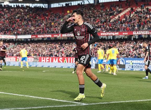 02 03 2024 Soccer Season 2023 2024 2 Soccer Bundesliga 24 Matchday 1 FC Nürnberg FCN Club BTSV Eintracht Braunschweig EBS Sportfoto Zink DaMa xdaxmax DFL regulations prohibit any use of photographs as image sequences and or quasi video only for editorial use Jubel Freude Torjubel nach Tor zum 2 0 Can Yilmaz Uzun 42, 1 FC Nürnberg FCN jubelt freut sich Torschütze Can Yilmaz Uzun 42, 1 FC Nürnberg FCN