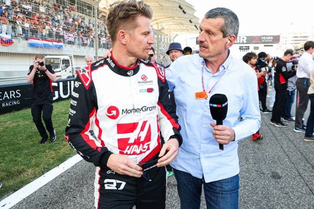 HULKENBERG Nico (ger), Haas F1 Team VF-24 Ferrari, STEINER Gunther, during the Formula 1 Gulf Air Bahrain Grand Prix 2024, 1st round of the 2024 FIA Formula One World Championship, WM, Weltmeisterschaft from February 29 to March 2, 2024 on the Bahrain International Circuit, in Sakhir, Bahrain - F1 - BAHRAIN GRAND PRIX 2024 DPPI Panoramic  240302_R01_BAHRAIN_FG_25720