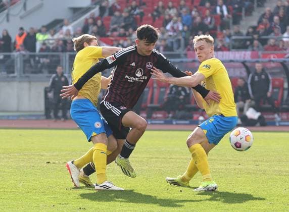 02 03 2024 Soccer Season 2023 2024 2 Soccer Bundesliga 24 Matchday 1 FC Nürnberg FCN Club BTSV Eintracht Braunschweig EBS Sportfoto Zink DaMa xdaxmax DFL regulations prohibit any use of photographs as image sequences and or quasi video only for editorial use Hampus Finndell 12, Eintracht Braunschweig BTSV EBS Can Yilmaz Uzun 42, 1 FC Nürnberg FCN Niklas Tauer 8, Eintracht Braunschweig BTSV EBS