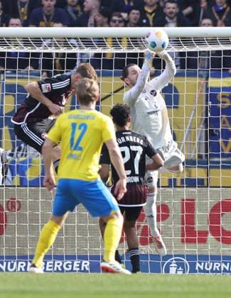 02 03 2024 Soccer Season 2023 2024 2 Soccer Bundesliga 24 Matchday 1 FC Nürnberg FCN Club BTSV Eintracht Braunschweig EBS Sportfoto Zink DaMa xdaxmax DFL regulations prohibit any use of photographs as image sequences and or quasi video only for editorial use Carl Klaus 1, 1 FC Nürnberg FCN faustet Ball aus Strafraum