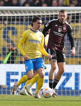 02 03 2024 Soccer Season 2023 2024 2 Soccer Bundesliga 24 Matchday 1 FC Nürnberg FCN Club BTSV Eintracht Braunschweig EBS Sportfoto Zink DaMa xdaxmax DFL regulations prohibit any use of photographs as image sequences and or quasi video only for editorial use Niklas Tauer 8, Eintracht Braunschweig BTSV EBS Jannes Kilian Horn 38, 1 FC Nürnberg FCN