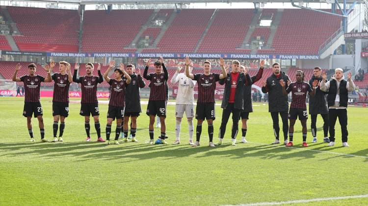 02 03 2024 Soccer Season 2023 2024 2 Soccer Bundesliga 24 Matchday 1 FC Nürnberg FCN Club BTSV Eintracht Braunschweig EBS Sportfoto Zink DaMa xdaxmax DFL regulations prohibit any use of photographs as image sequences and or quasi video only for editorial use Joyful cheers after the end of the match Team FCN Team claps with Clubfan Clubfans FCN Fans Fans a