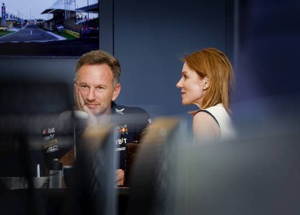 BAHRAIN - Christian Horner (Red Bull Racing) and Geri Halliwell before the Bahrain Grand Prix. ANP REMKO DE WAAL Race 2024 2025 xVIxANPxSportx xxANPxIVx 492609986 originalFilename: 492609986.jpg