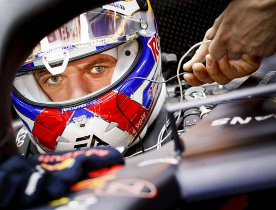 BAHRAIN - Max Verstappen (Red Bull Racing) prior to the Bahrain Grand Prix. ANP REMKO DE WAAL Race 2024 2025 xVIxANPxSportx xxANPxIVx 492610890 originalFilename: 492610890.jpg