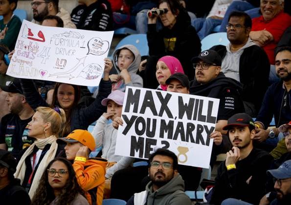 BAHRAIN - Max Verstappen fans in the stands prior to the Bahrain Grand Prix. ANP REMKO DE WAAL Race 2024 2025 xVIxANPxSportx xxANPxIVx 492611698 originalFilename: 492611698.jpg