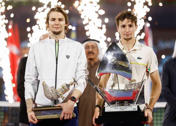 L R Finalist Alexander Bublik and winner Ugo Humbert with trophy, award ceremony, presentation, Dubai Duty Free Tennis Championships, Dubai, U A E Tennis Dubai Tennis Championships 2024 ATP Dubai Duty Free Tennis Stadium Dubai United Arab Emirates 2 March 2024 Copyright: xJuergenxHasenkopfx