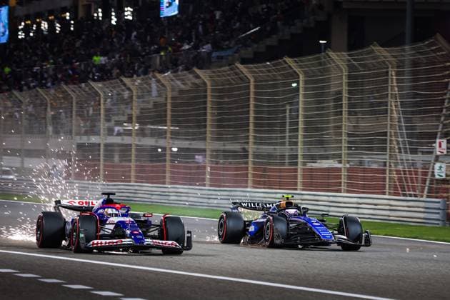 03 RICCIARDO Daniel (aus), Visa Cash App RB F1 Team VCARB 01, 02 SARGEANT Logan (usa), Williams Racing FW46, action during the Formula 1 Gulf Air Bahrain Grand Prix 2024, 1st round of the 2024 FIA Formula One World Championship, WM, Weltmeisterschaft from February 29 to March 2, 2024 on the Bahrain International Circuit, in Sakhir, Bahrain - F1 - BAHRAIN GRAND PRIX 2024 DPPI Panoramic  240302_R01_BAHRAIN_AV3_2795