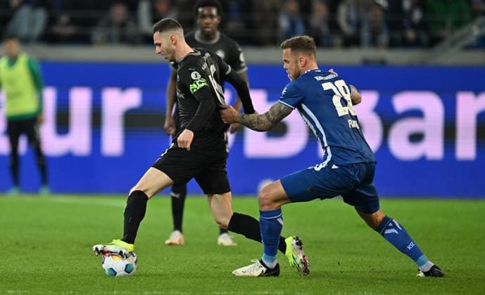 02 03 2024 Soccer Season 2023 2024 2 Soccer Bundesliga 24 Matchday Karlsruher SC Karlsruhe KSC SpVgg Greuther Fürth Kleeblatt Sportfoto Zink xwoxzix DFL regulations prohibit any use of photographs as image sequences and or quasi video only for editorial use Branimir Hrgota 10 SpVgg Greuther Fürth Marcel Franke 28, Karlsruher SC KSC