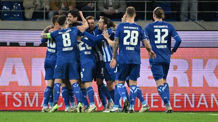 02 03 2024 Soccer Season 2023 2024 2 Soccer Bundesliga 24 Matchday Karlsruher SC Karlsruhe KSC SpVgg Greuther Fürth Kleeblatt Sportfoto Zink xwoxzix DFL regulations prohibit any use of photographs as image sequences and or quasi video only for editorial use Torjubel Jubel Freude nach Treffer Torschuß zum 1 0 durch Igor Matanovic 9, Karlsruher SC KSC