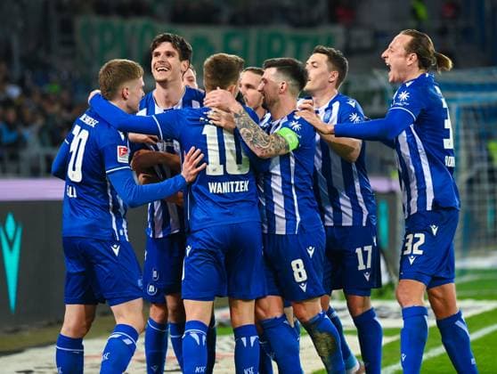 Germany, Karlsruhe, 02 03 2024, BBBank Wildpark, Karlsruher SC vs SpVgg Greuther Fuerth 2 Bundesliga, Igor Matanovic Karlsruher SC celebrates his goal with his teammates Karlsruhe BBBank Wildpark Baden Wuerttemberg Germany eu-images-738