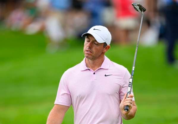 PALM BEACH GARDENS, FL - MARCH 02: Rory McIlroy of Northern Ireland reacts after missing his putt at the eighteenth hole during the third round of Cognizant Classic in The Palm Beaches at PGA, Golf Herren National Resort the Champion Course on March 2, 2024 in Palm Beach Gardens, Florida.(Photo by Doug Murray Icon Sportswire) GOLF: MAR 02 PGA Cognizant Classic in The Palm Beaches EDITORIAL USE ONLY Icon79620240302005