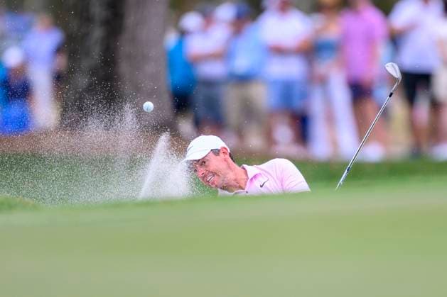 Sport Bilder des Tages PALM BEACH GARDENS, FL - MARCH 02: Rory McIlroy of Northern Ireland hits the ball out of a bunker at the tenth hole during the third round of Cognizant Classic in The Palm Beaches at PGA, Golf Herren National Resort the Champion Course on March 2, 2024 in Palm Beach Gardens, Florida.(Photo by Doug Murray Icon Sportswire) GOLF: MAR 02 PGA Cognizant Classic in The Palm Beaches EDITORIAL USE ONLY Icon79620240302008