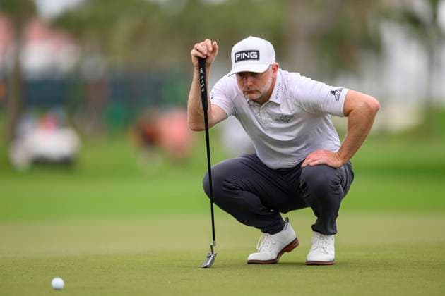PALM BEACH GARDENS, FL - MARCH 02: Davis Skinns of England lines up his putt at the tenth hole during the third round of Cognizant Classic in The Palm Beaches at PGA, Golf Herren National Resort the Champion Course on March 2, 2024 in Palm Beach Gardens, Florida.(Photo by Doug Murray Icon Sportswire) GOLF: MAR 02 PGA Cognizant Classic in The Palm Beaches EDITORIAL USE ONLY Icon79620240302019